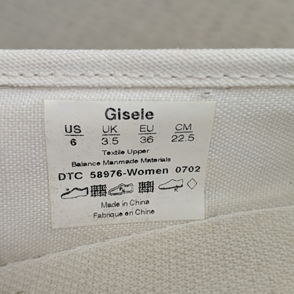 BNWOT VANS Giselle Shoes - Picture 4 of 7